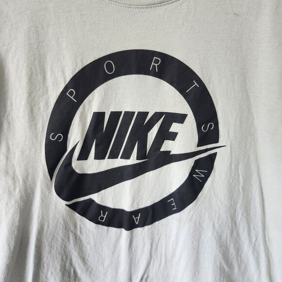 Nike Sportswear T-Shirt Men’s Medium Pale Gray Tee Graphic Logo Short Sleeve - Picture 2 of 9